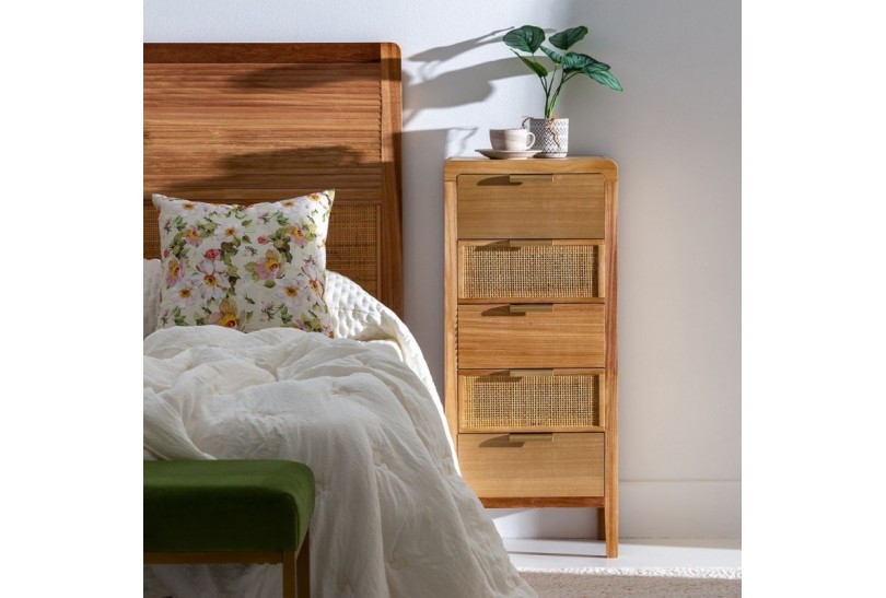 Dormitorio principal de efecto madera natural: un color y cinco ambientes posibles
