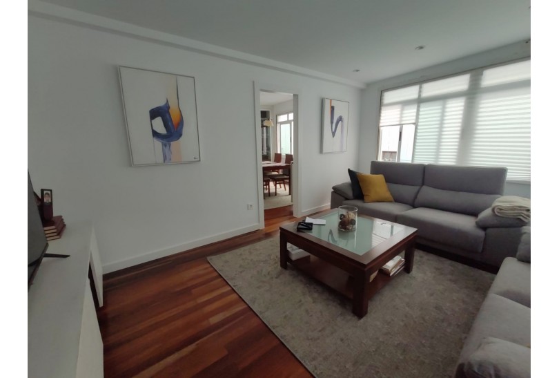 ÚLTIMO PROYECTO: UN SALÓN COMEDOR ATEMPORAL DE 2 ZONAS